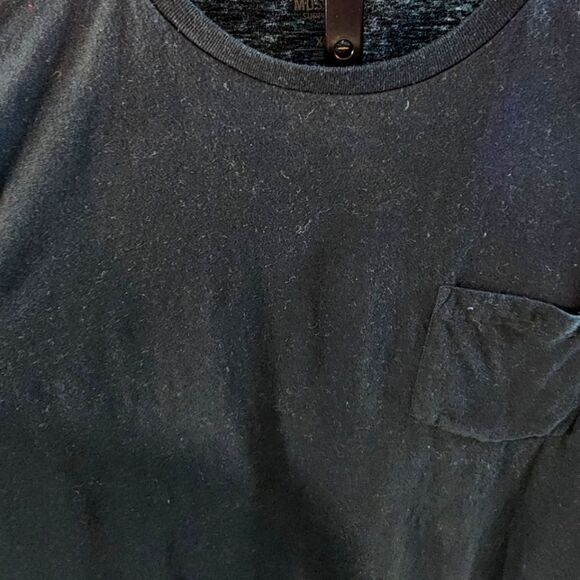 Mossimo Supply Co. Black Shortsleeve Tee - Picture 3 of 8